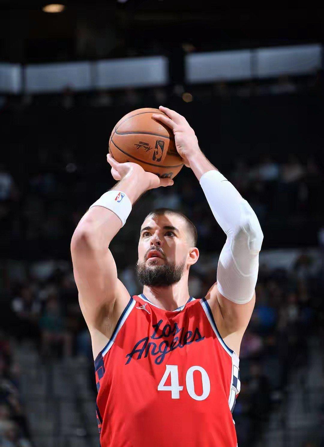 官网入口-刚刚！窗口期临场应变转会期洛杉矶快船回应争议，巴特勒在尤文图斯比赛中夺冠的简单介绍